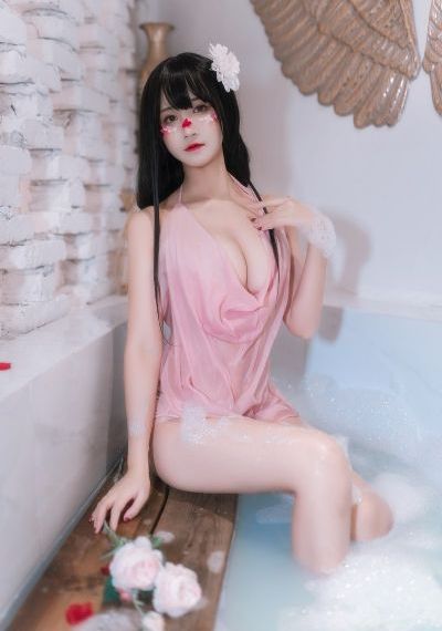 女按摩师