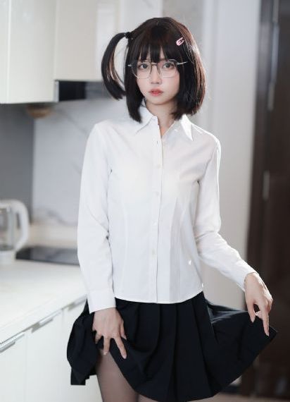 淫欲模特免费观看