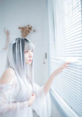 年轻的保姆在线播放