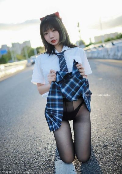 皇上的粗大(h)拔不出来